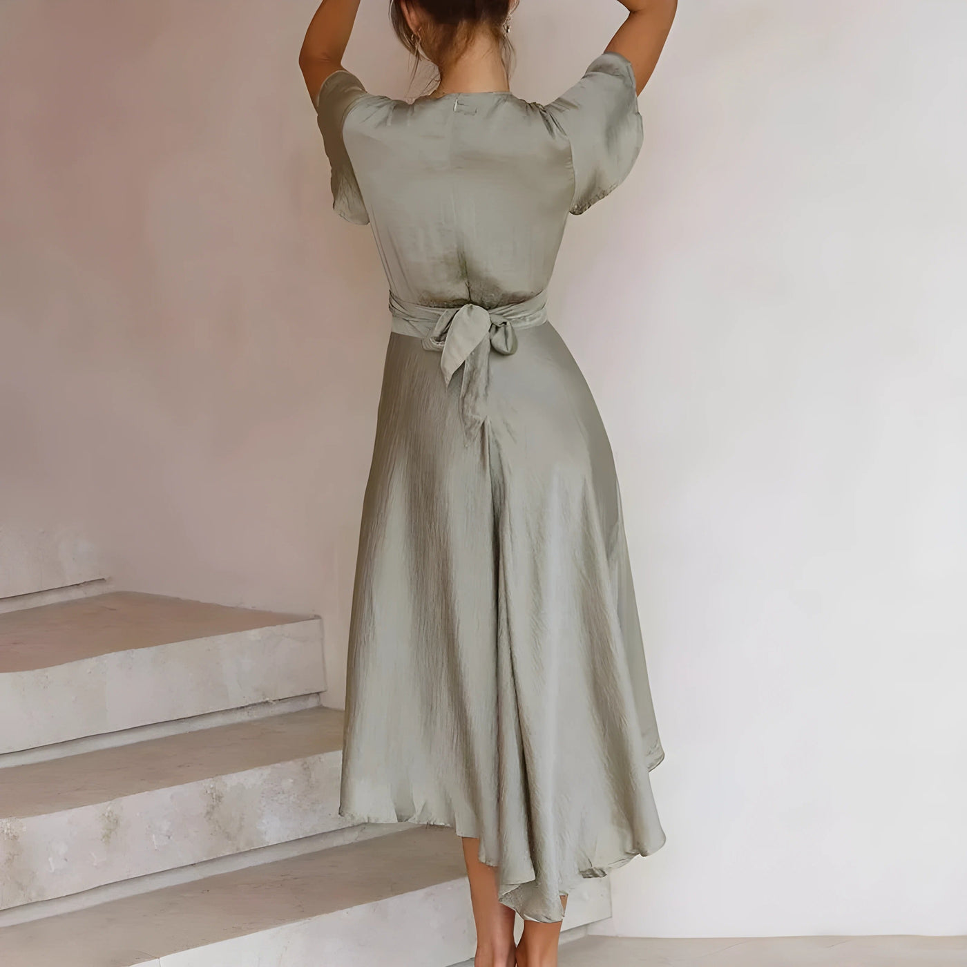 Helena | Feminines Sommerkleid Mit V-Ausschnitt