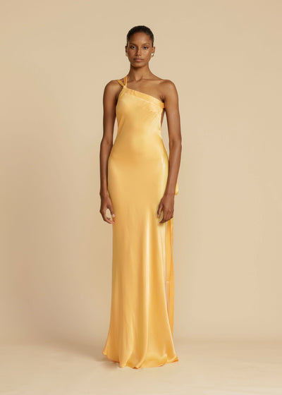 Inés – Elegantes Goldenes Kleid